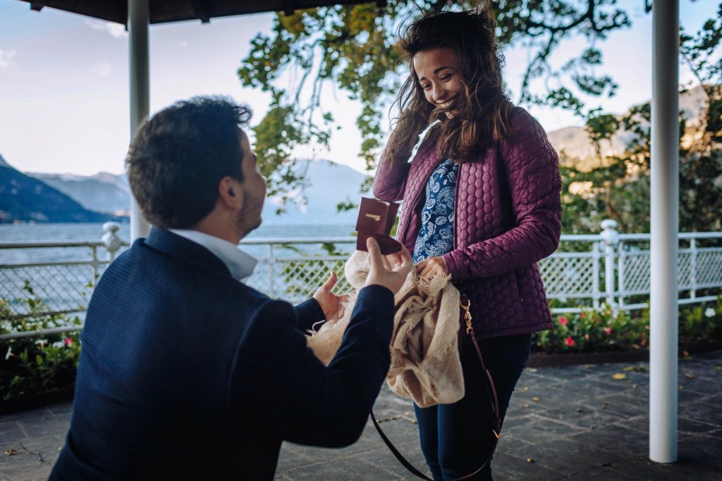 Lake Como marriage proposal