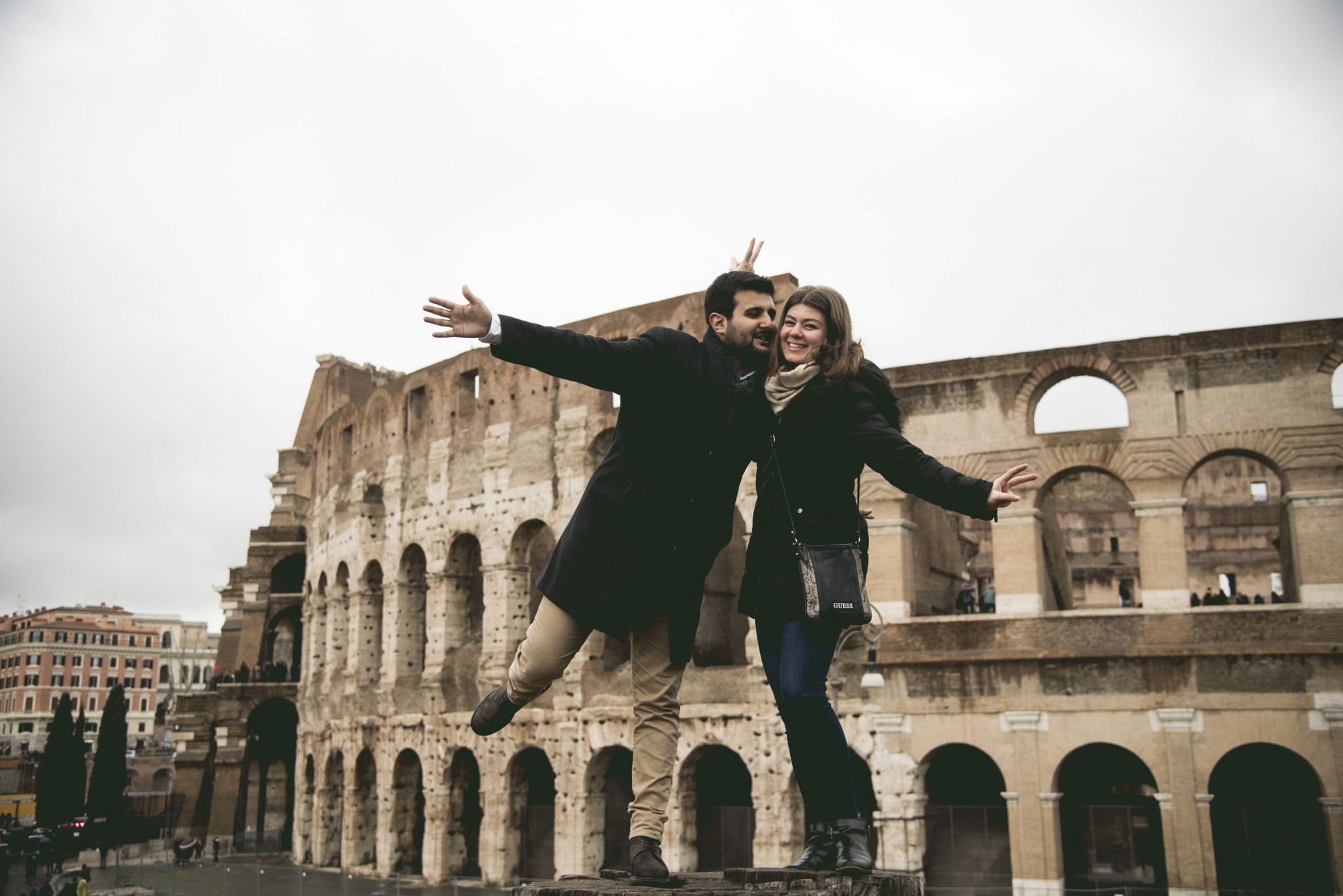 Engagement photo shoot Rome Colosseum